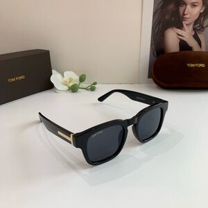 Tom Ford Sunglasses Unisex Fashion Eyewear UV Protection ✨